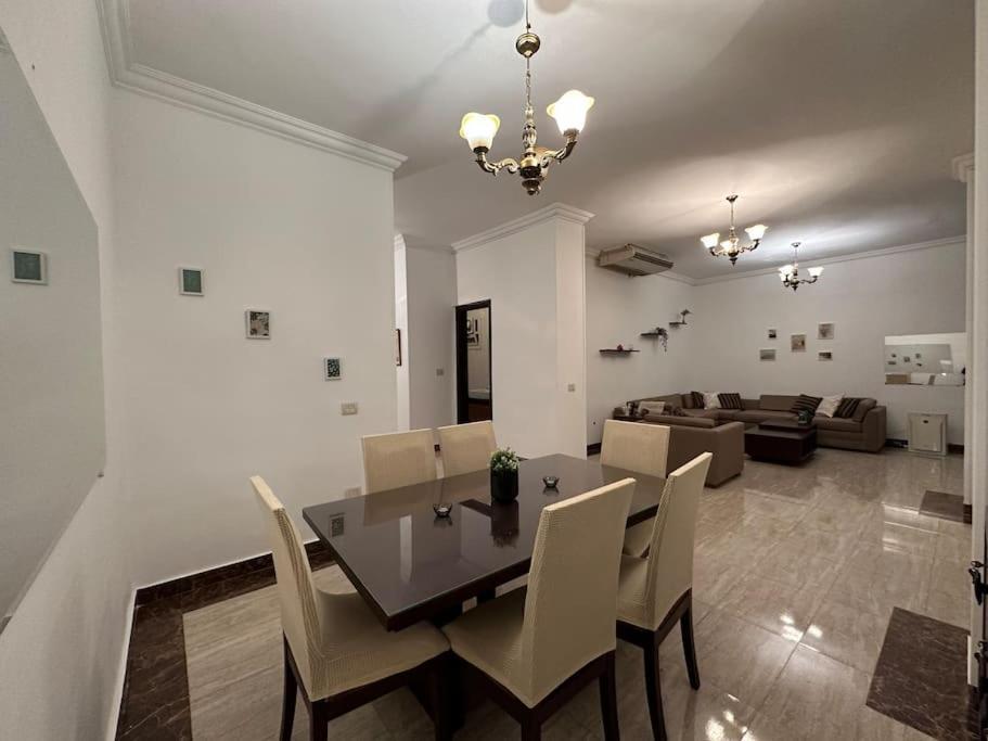 Apartament Zamalek Spacious 2 Bedroom With Full Kitchen *