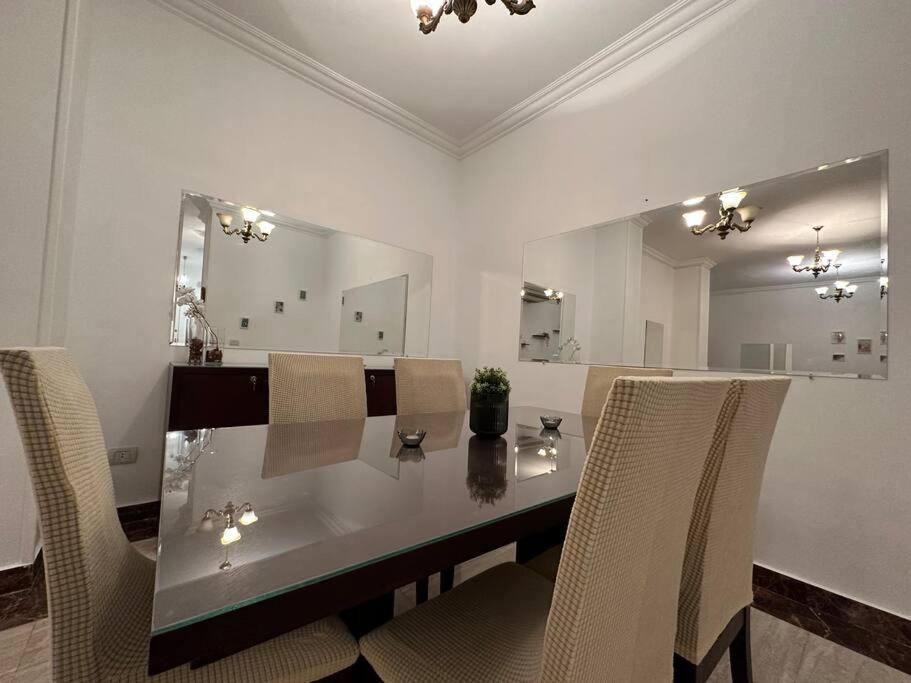 Zamalek Spacious 2 Bedroom With Full Kitchen Apartament Kair