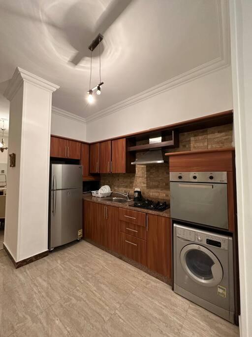 Apartament Zamalek Spacious 2 Bedroom With Full Kitchen