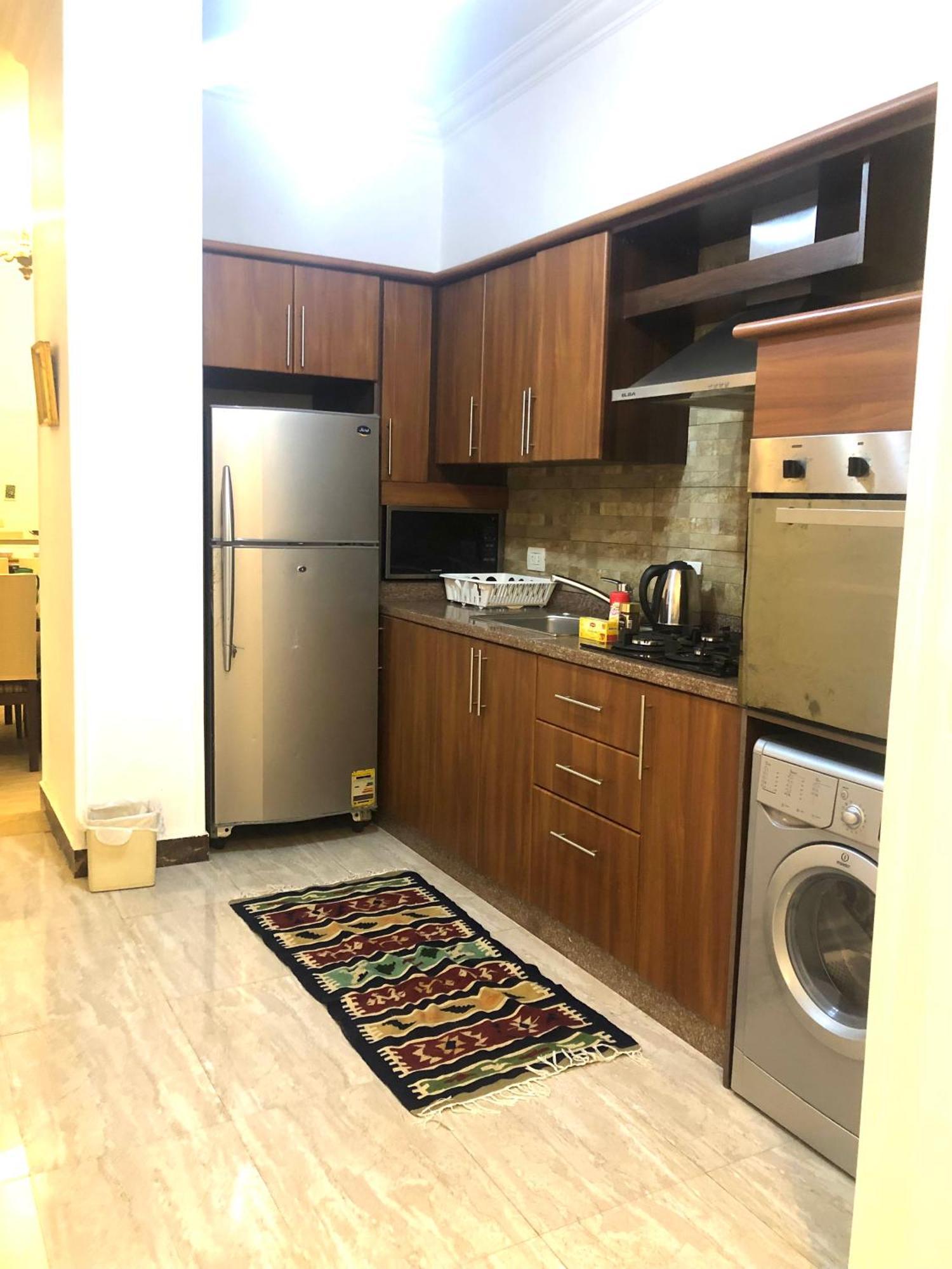 Zamalek Spacious 2 Bedroom With Full Kitchen קהיר